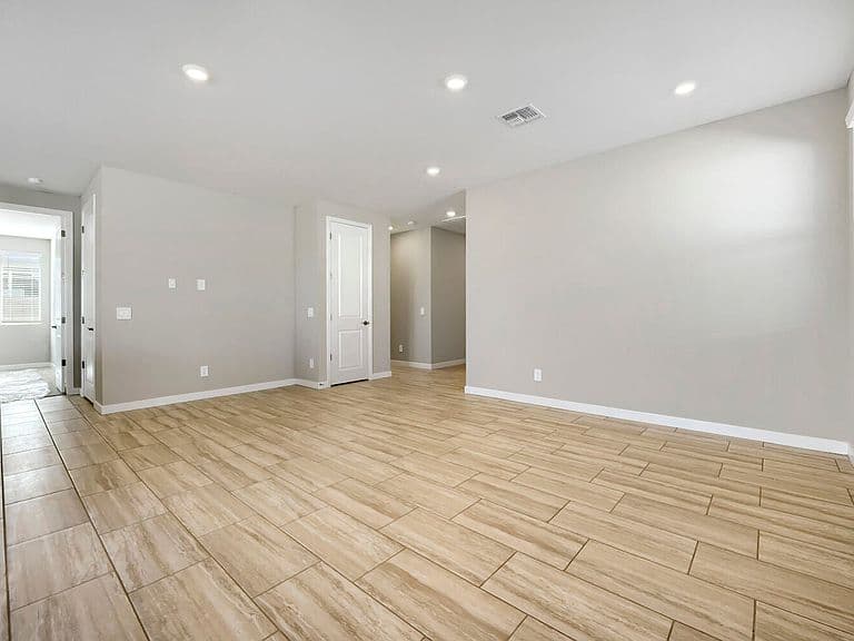 24110 W Hacienda Ave photo 3