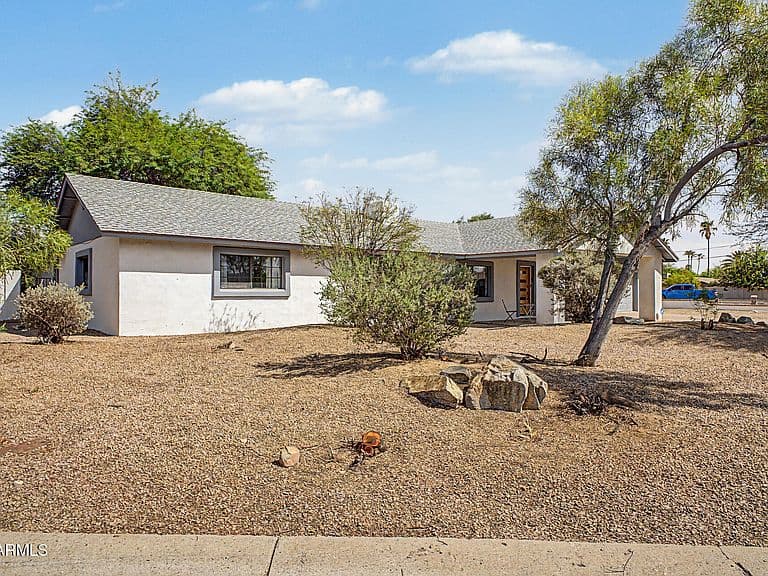 18221 N 42ND Street photo 1