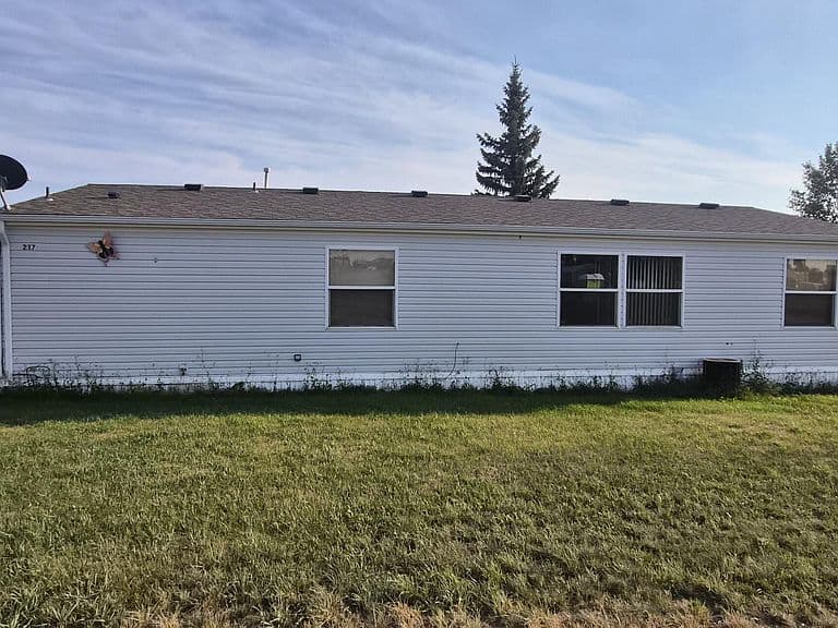 217 11th Ave W photo 1