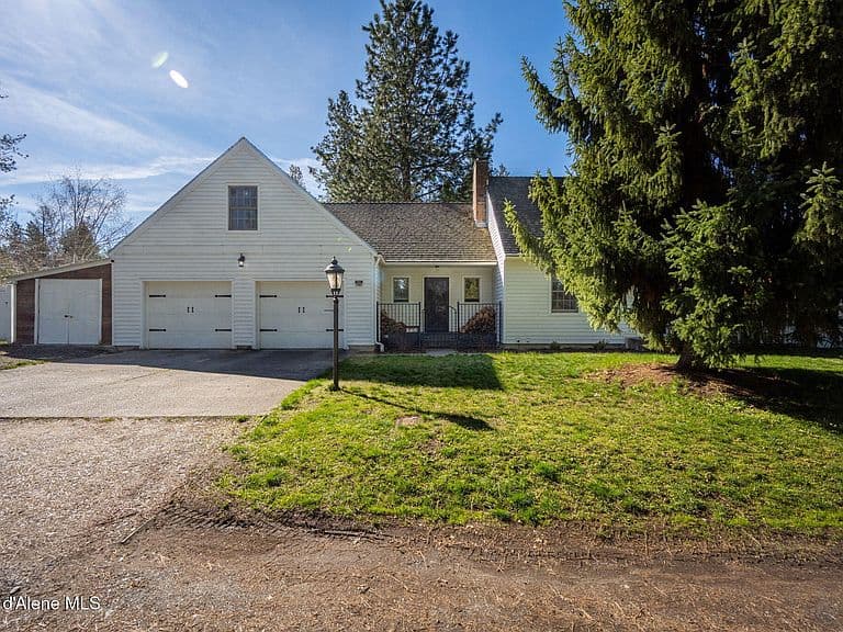 1140 E Forest Park Ln photo 3