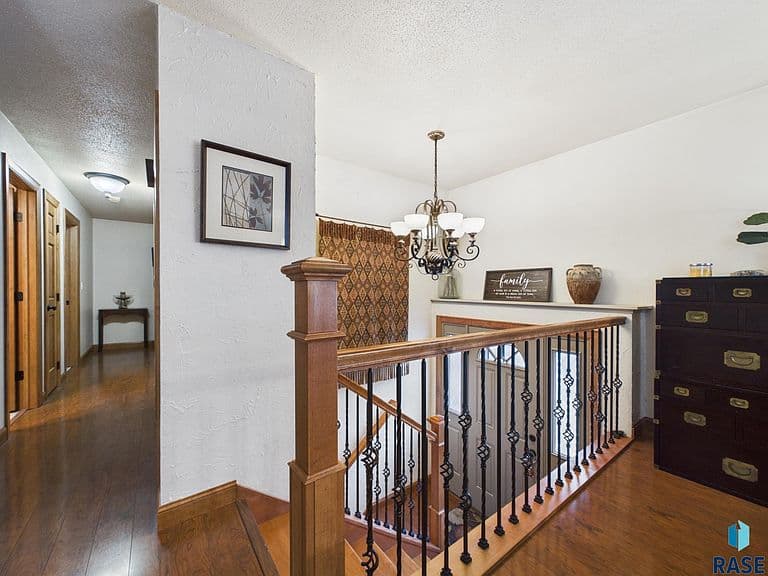 4301 S Teakwood Ave photo 2
