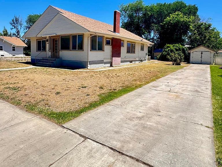 1639 Conant Ave photo 3
