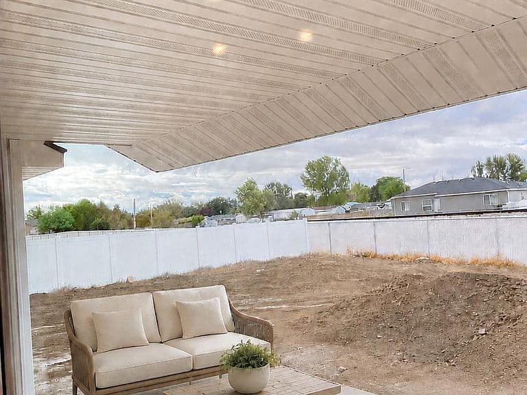 915 Blueridge Dr photo 4