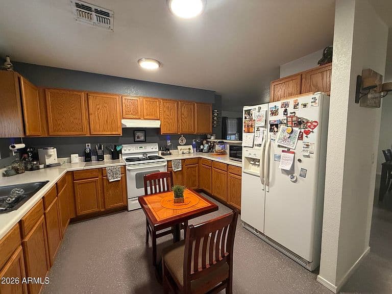 232 E MORELOS Street photo 3