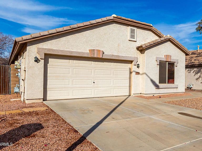 16214 W YOUNG Street photo 2