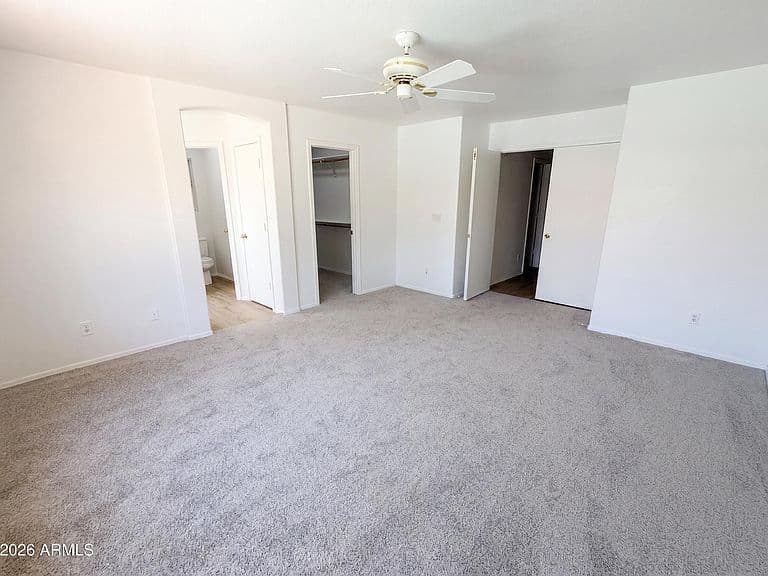 8421 W WILLOWBROOK Drive photo 4