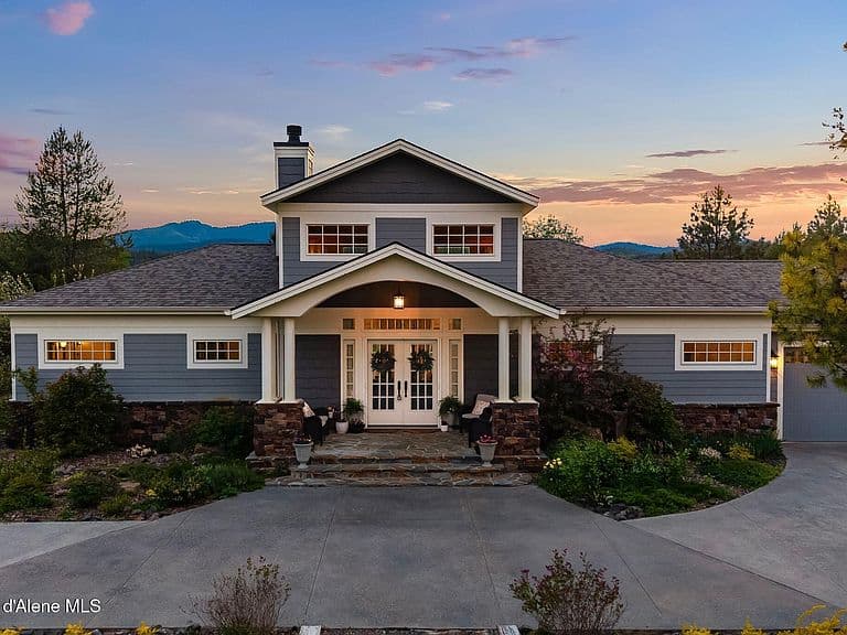 90 Bonnie Ln photo 1