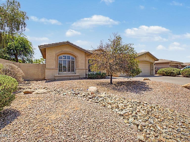 1414 N ROBIN Lane photo 2