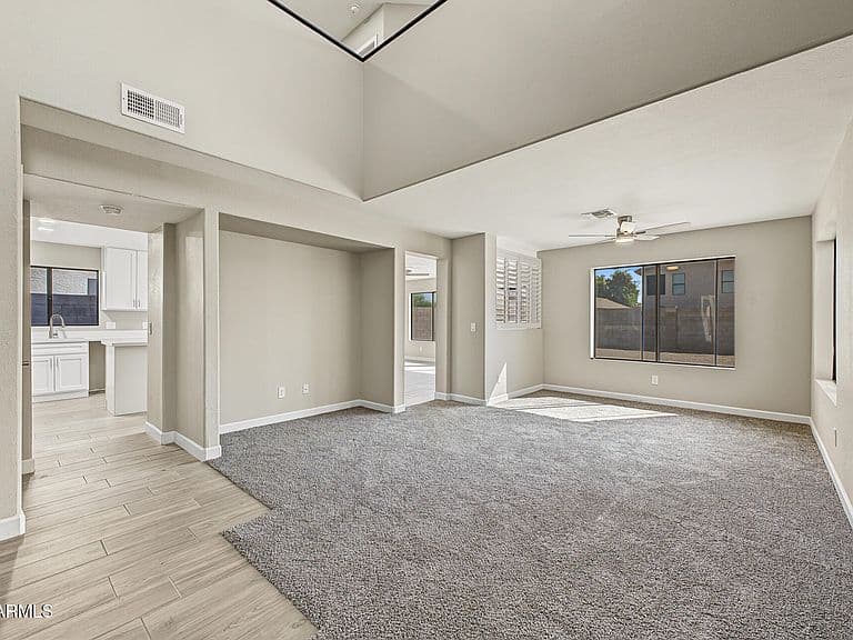 3811 W RUNION Drive photo 4