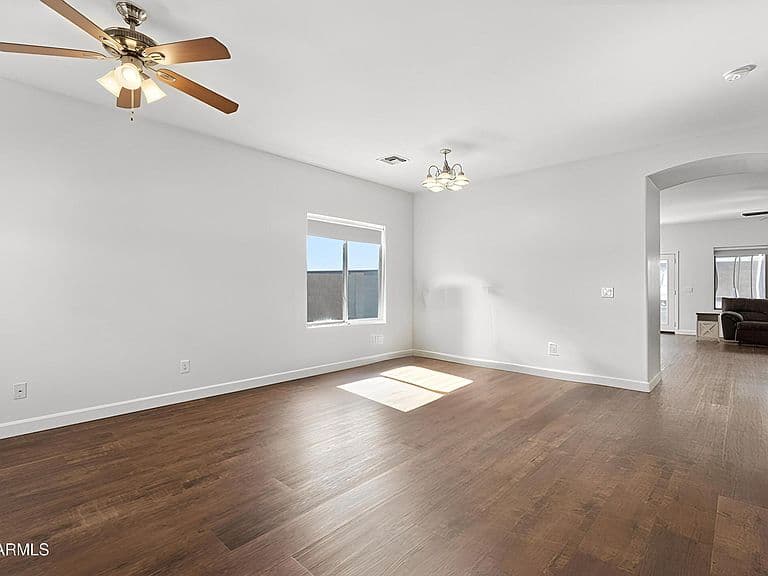 2831 N BANDURA Drive photo 5