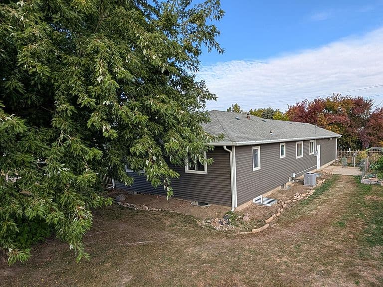 1117 N Mandan St photo 3
