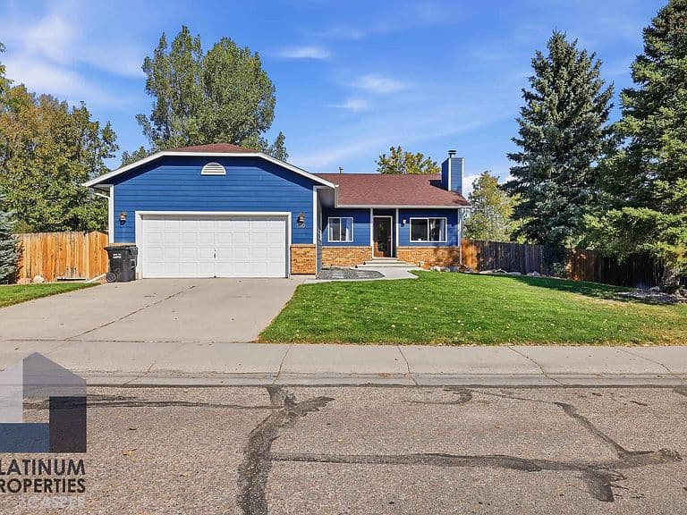 1310 Heathrow Ave photo 1