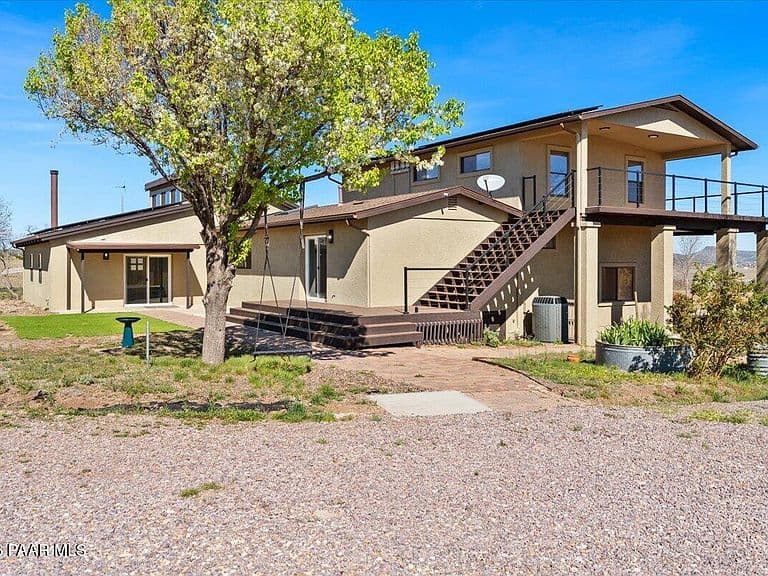 1445 S Table Mountain Rd photo 5