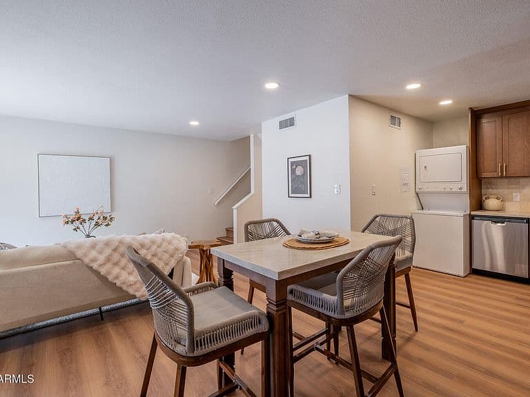 2040 S LONGMORE Street #49 photo 2