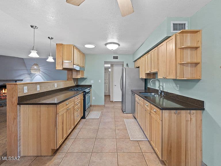 3757 W Raintree Dr photo 4