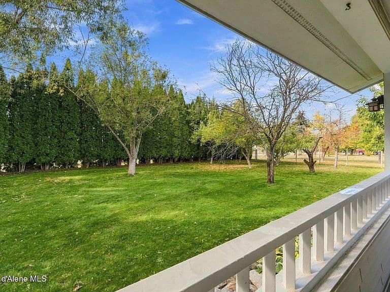 1480 N Maverick Ln photo 4