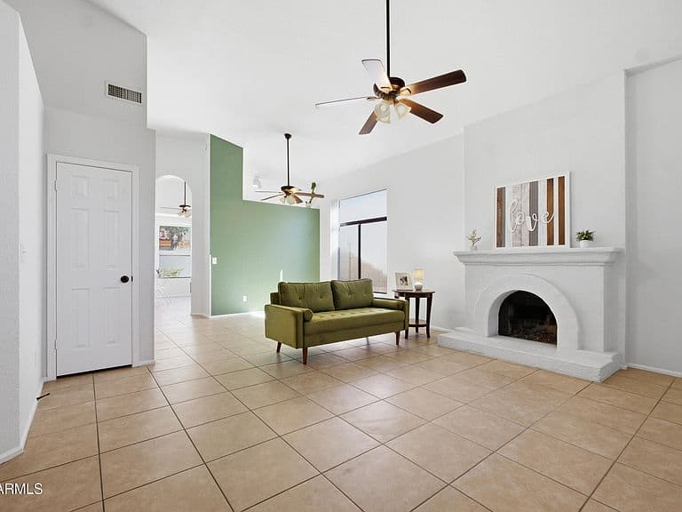 10730 W FLOWER Street photo 5