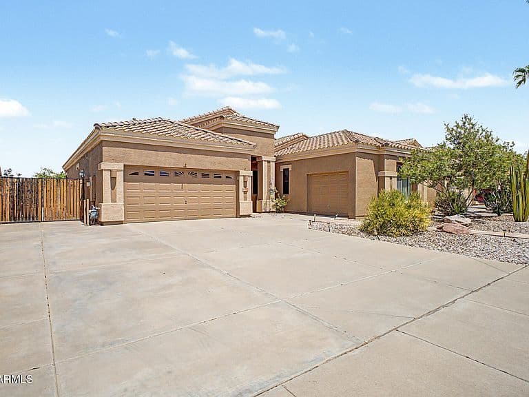 4982 E LA COSTA Drive photo 2