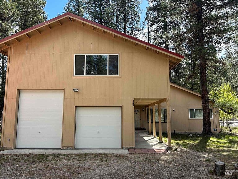 17 Bransons Dr photo 4