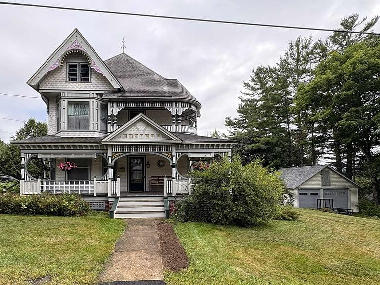 89 Bunker Hill Street photo 1