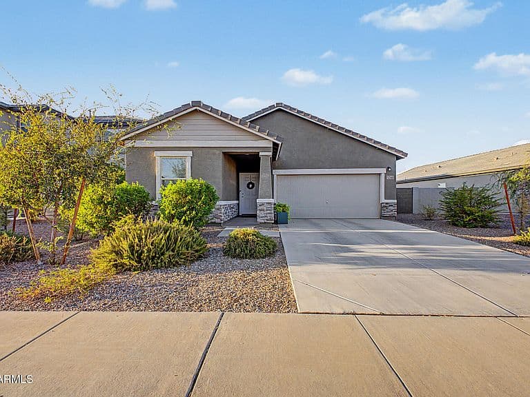 5740 E THETIS Drive photo 3