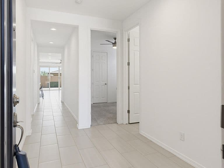 24215 W WHYMAN Avenue photo 5