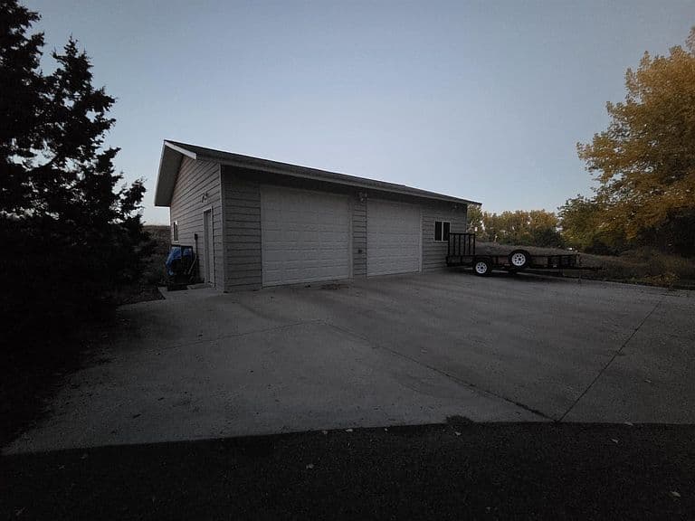 312 Crescent Dr photo 3