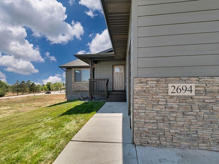 2694 Meadows Dr photo 3