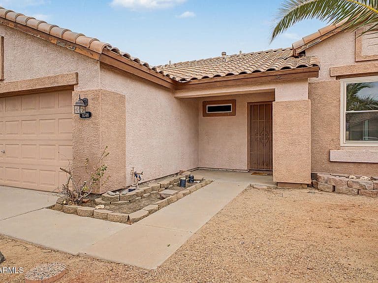 8346 W HUBBELL Street photo 4