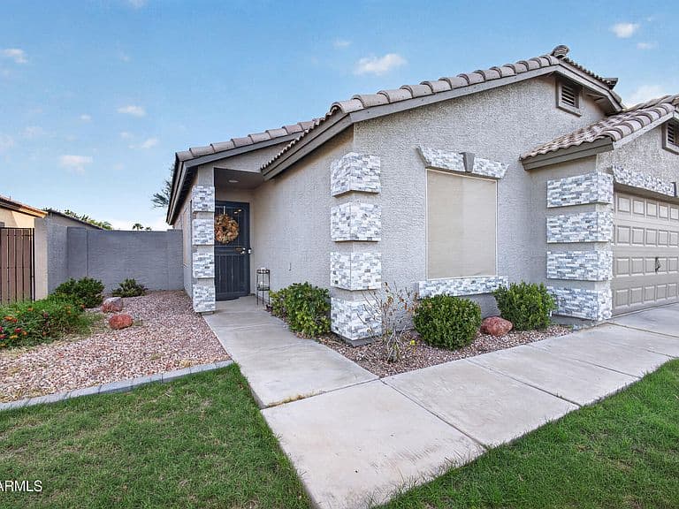 1413 W VAUGHN Avenue photo 3