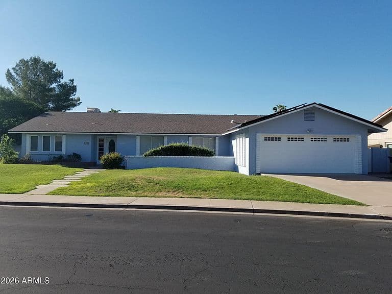 1525 E INDIGO Street photo 1