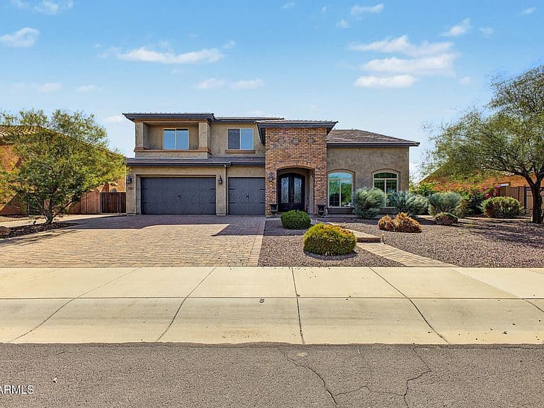 18155 W SELLS Drive photo 1