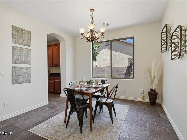 15330 W ROMA Avenue photo 5