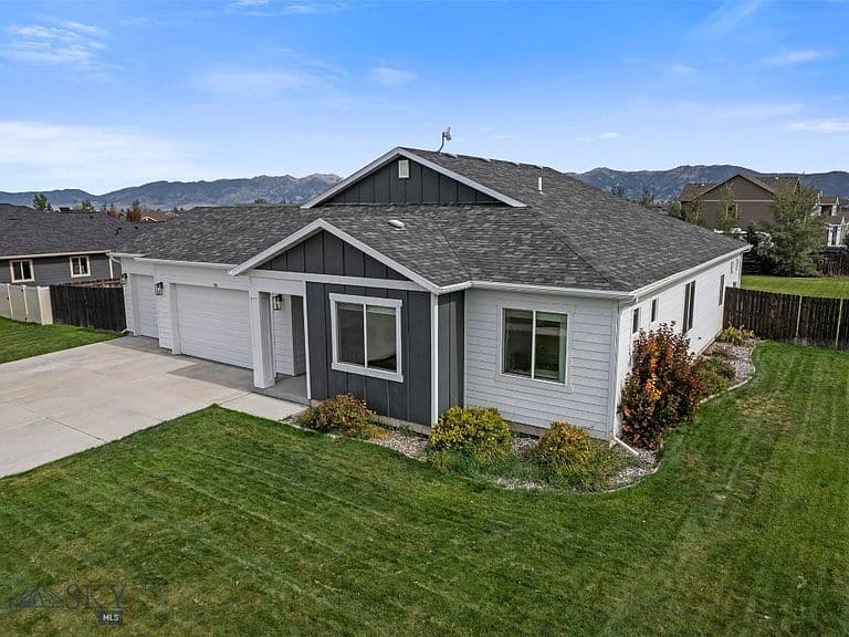 98 Caitlin Rd photo 4