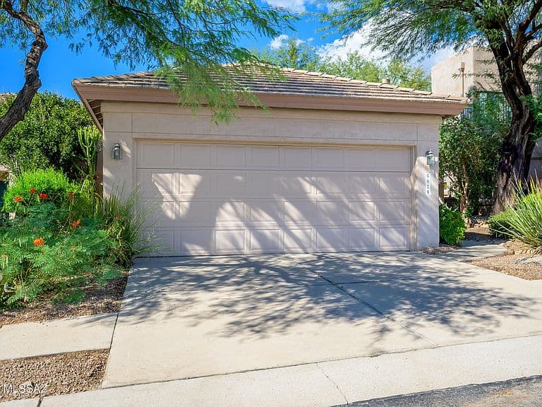 6078 N Running Deer Cir photo 1