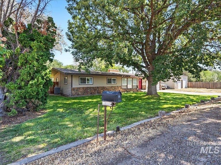 2322 W Roosevelt Ave photo 2