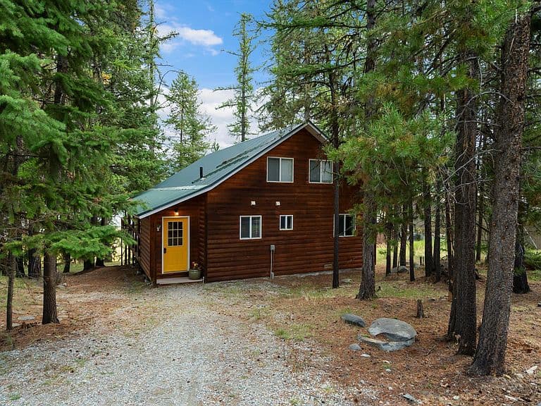 765 Lodgepole Dr photo 2