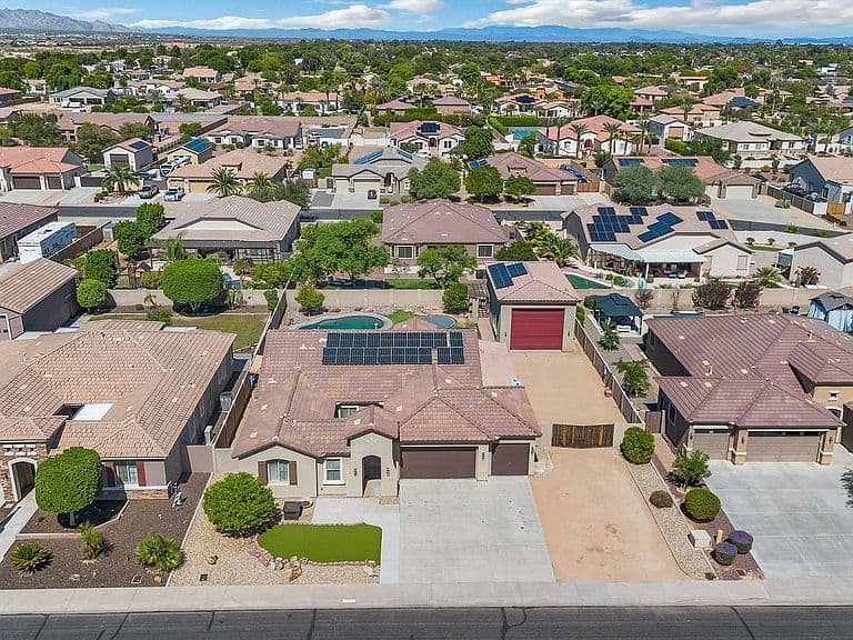 18512 W SAN MIGUEL Avenue photo 4