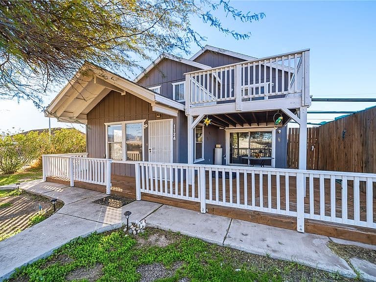 1124 Sahuaro Dr photo 4