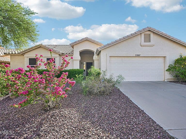 2307 E TAXIDEA Way photo 2