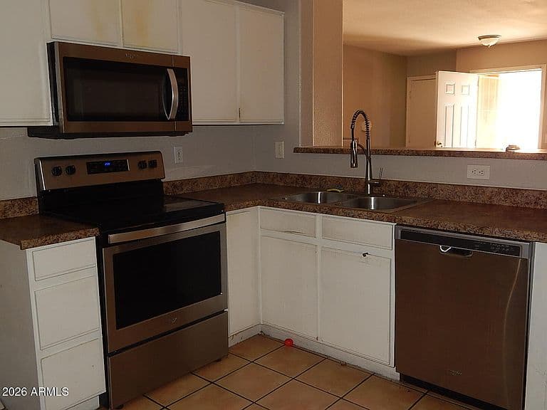 8315 W CATALINA Drive photo 4