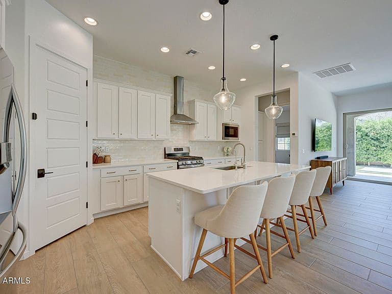2082 E ORIOLE Drive photo 5