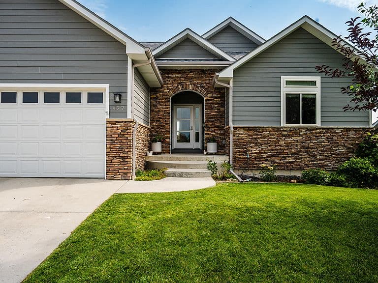 477 Bluebird Ln photo 4