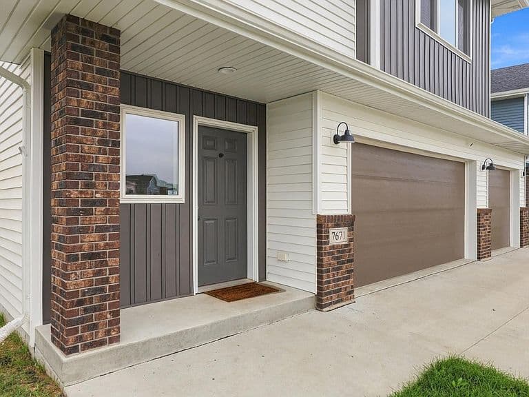 7671 Cub Creek Way photo 3