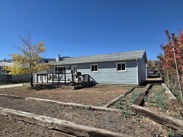 308 Carson St photo 2