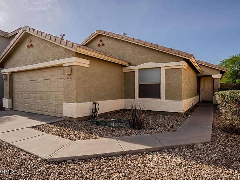 44633 W YUCCA Lane photo 4