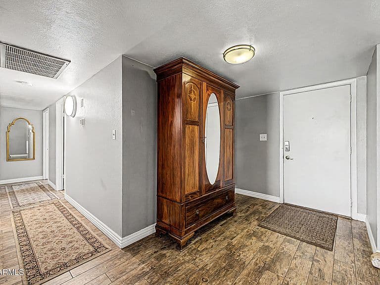 2642 W JUANITA Circle photo 4