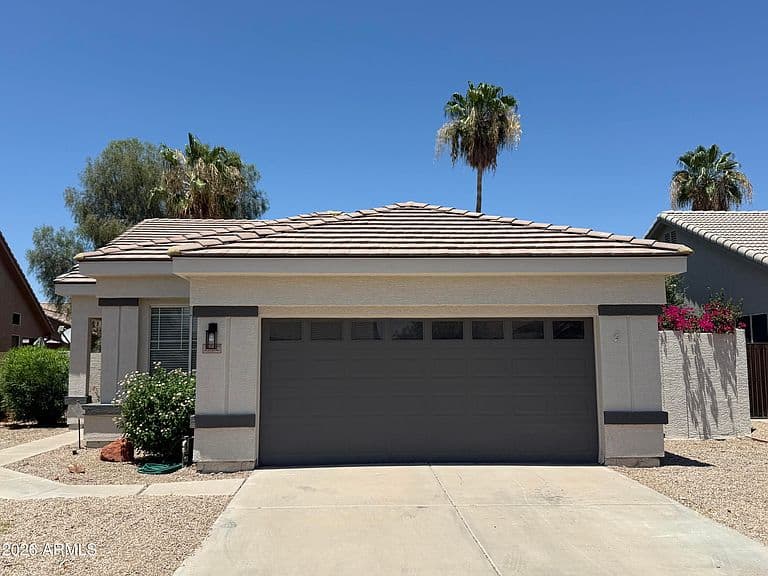 1332 W THOMPSON Way photo 2
