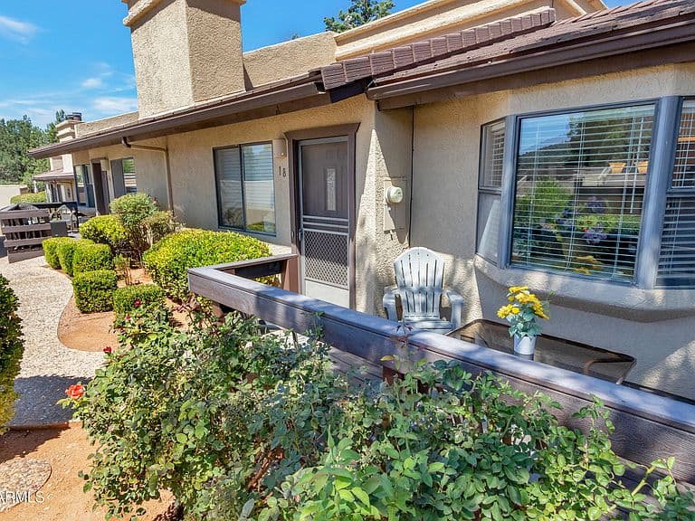18 Padre Drive photo 2