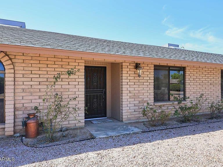 9821 E BECKER Lane photo 3